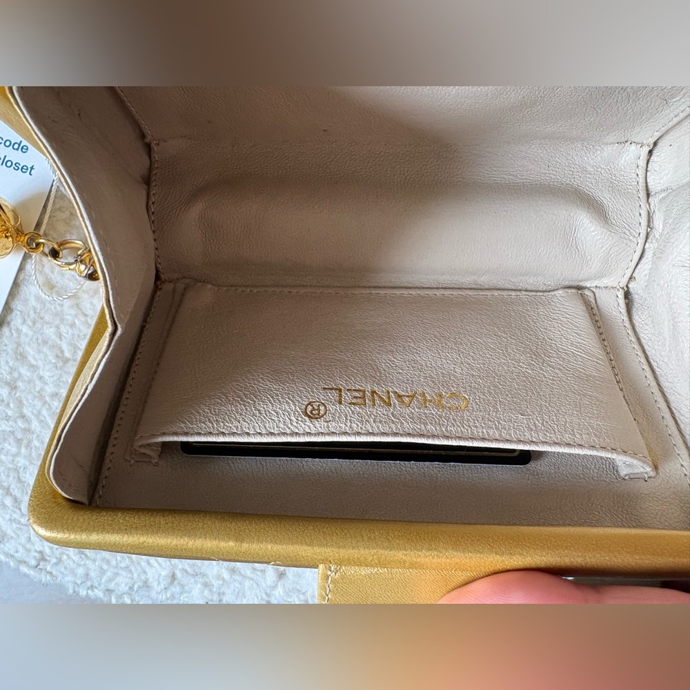 100% Authentic Chanel Classic Clutch with Tassel Quilted Gold Lambskin Leather - Picture 7 of 15